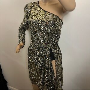 Hours Sparkly gold and black one shoulder sequin dress #sequindress bodysuit